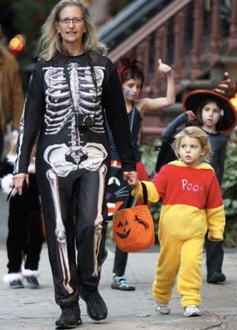 Hollywood report: δείτε πώς ντύνονται για το Halloween τα διάσημα πιτσιρίκια