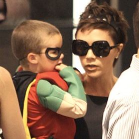 Hollywood report: δείτε πώς ντύνονται για το Halloween τα διάσημα πιτσιρίκια