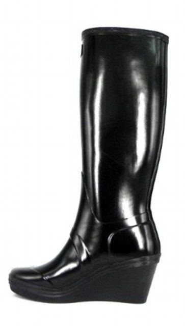 Wedge Wellies: Το νέο trend με την έγκριση της Βασίλισσας Ελισάβετ