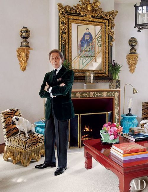 Στον μαγευτικό πύργο του Valentino Garavani στα περίχωρα του Παρισιού