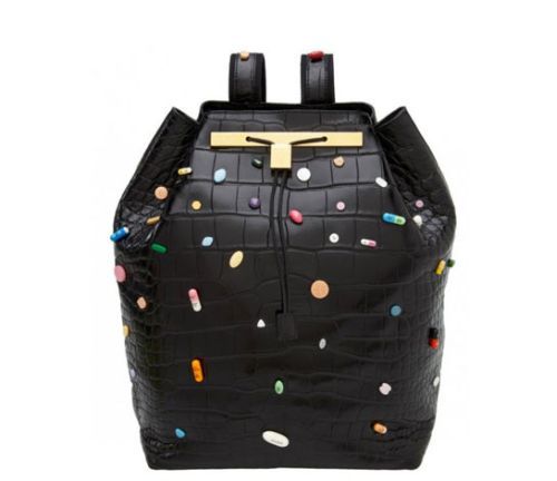 Damien Hirst: Ο ανατρεπτικός καλλιτέχνης συνεργάζεται με το label των αδερφών Olsen