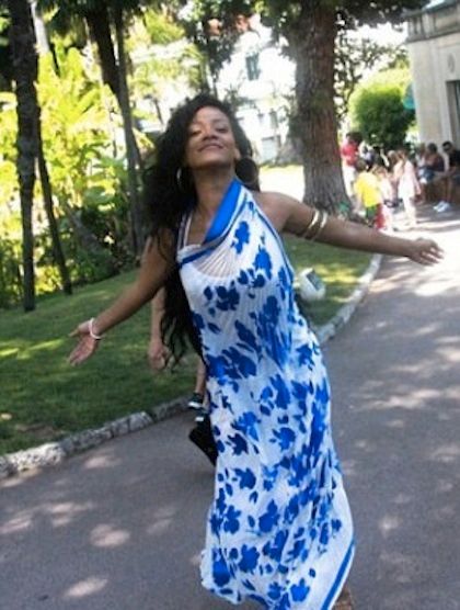 Rihanna: ημίγυμνη για άλλη μία φορά στο διαδίκτυο