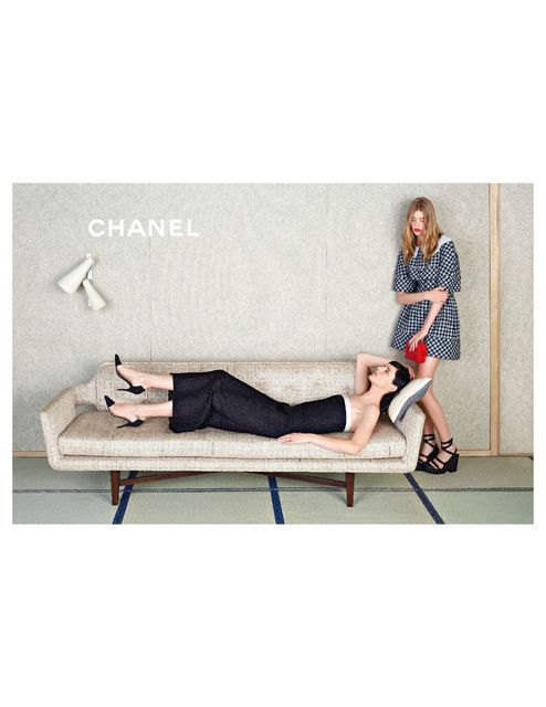 Ανήλικες στη νέα καμπάνια της Chanel