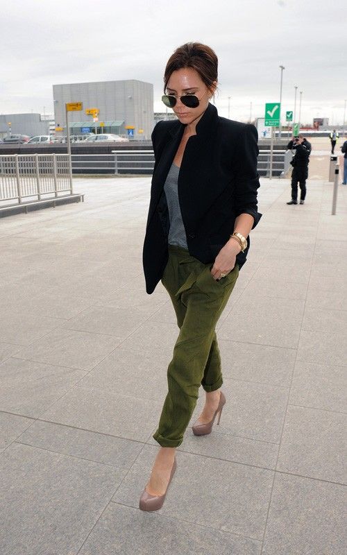 Victoria Beckham: τι μας διδάσκει η βασίλισσα του casual chic;