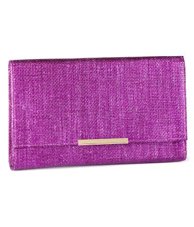 Eντοπίσαμε 8 clutch bags κάτω των 15 ευρώ, για ξεχωριστά βραδινά outfits!