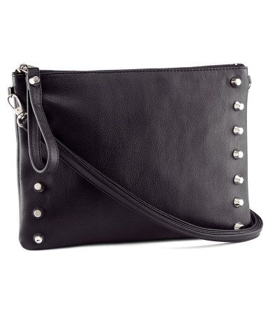 Eντοπίσαμε 8 clutch bags κάτω των 15 ευρώ, για ξεχωριστά βραδινά outfits!