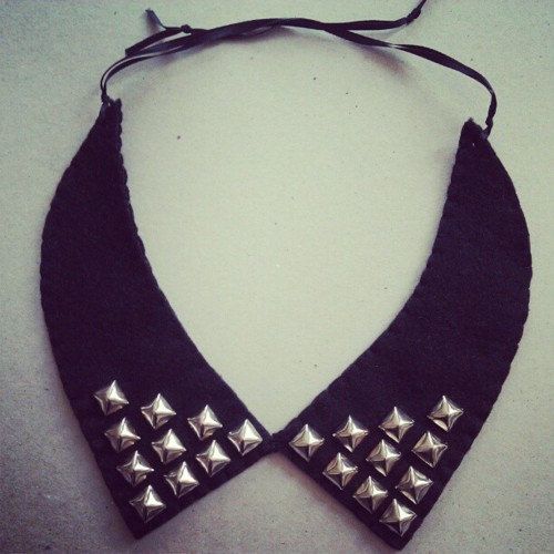 Φτιάξτε μόνες σας εύκολα και γρήγορα, το πιο rock collar με τρουκς