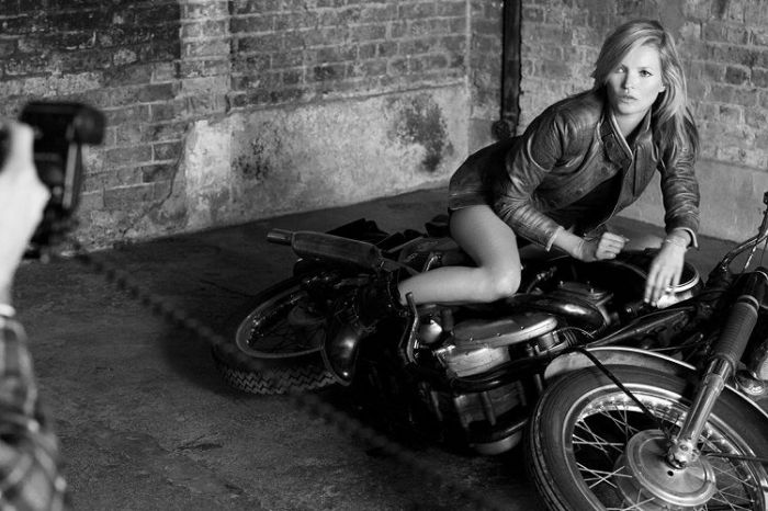 Η Kate Moss και η μηχανή του Marlon Brando