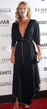 To παθιασμένο φιλί της Sharon Stone με την Kate Moss μπροστά σε κόσμο!