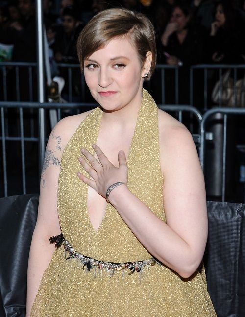 Lena Dunham: το grunge glam Saint Laurent δεν της ταιριάζει