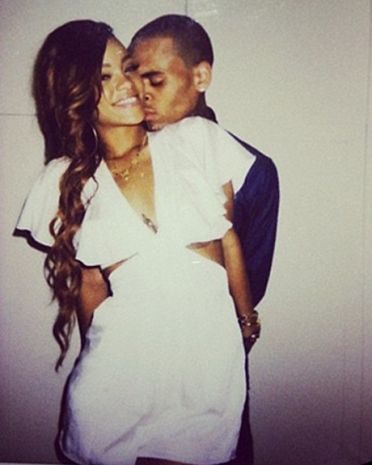 Απίστευτο: Η Rihanna έκανε δώρο στον Chris Brown 1 εκατομμυρίου δολαρίων!