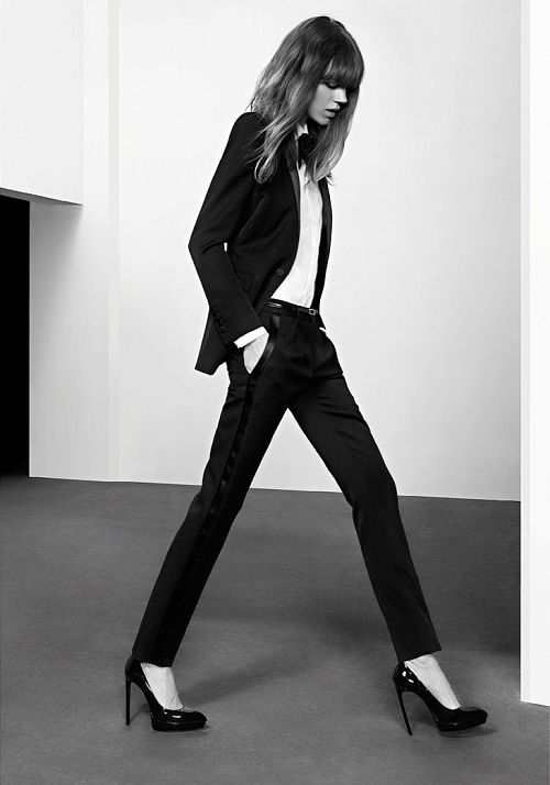 Freja Beha Erichsen: πρωταγωνιστεί στη νέα Saint Laurent καμπάνια