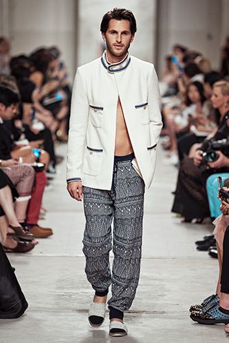 Δείτε τη συλλογή Chanel Resort 2014