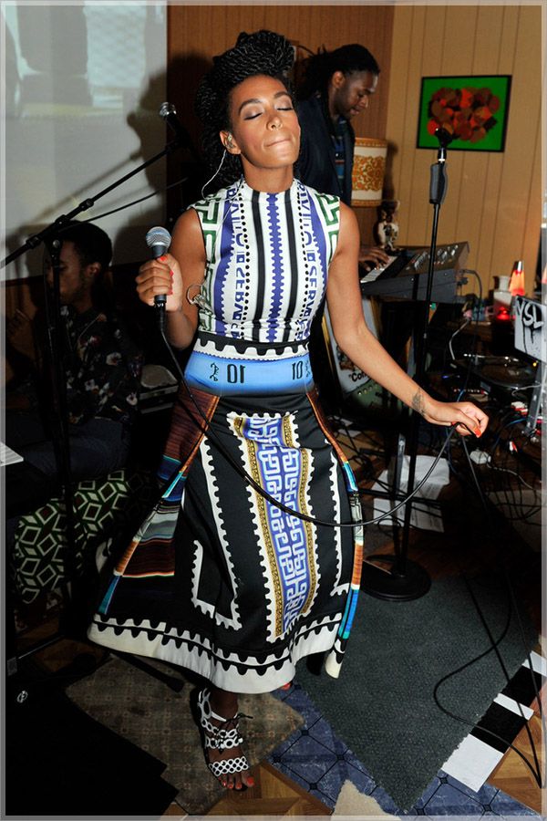 Solange Knowles: εμπιστεύτηκε και πάλι τα print της Mary Katrantzou