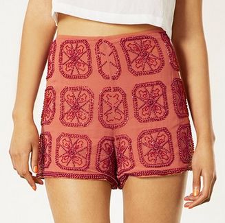 Shorts-mania: Τα πιο hot σορτσάκια για τα μάτια σας και μόνο!