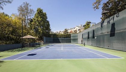 Δείτε την ονειρική έπαυλη του Walt Disney (φωτός)