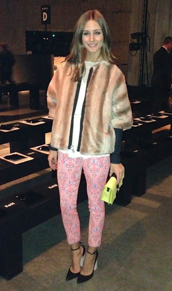 Celebrities love printed pants: Πώς ένα παντελόνι μπορεί να κάνει τη διαφορά