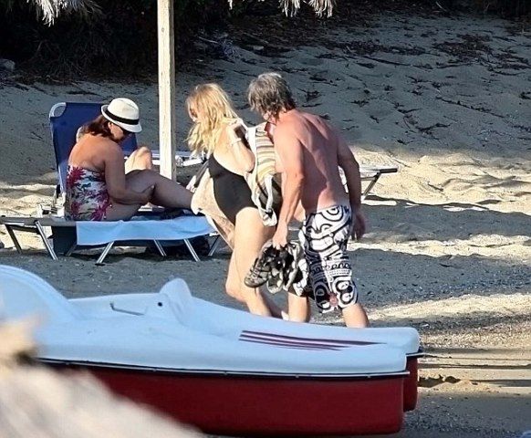 Οι ελληνικές διακοπές της Goldie Hawn