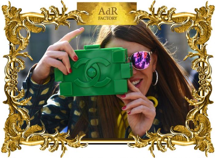 To must της χρονιάς: Chanel Lego bag!