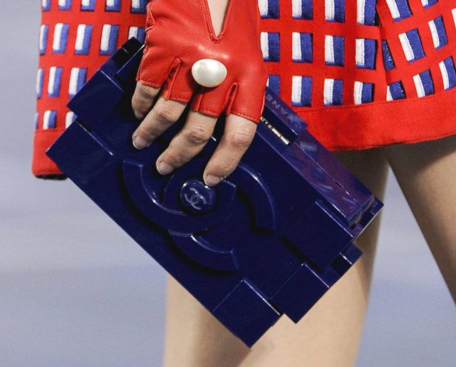 To must της χρονιάς: Chanel Lego bag!