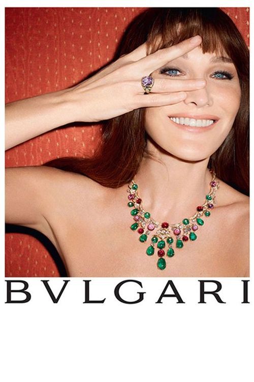 H επιστροφή της Carla Bruni στο modelling