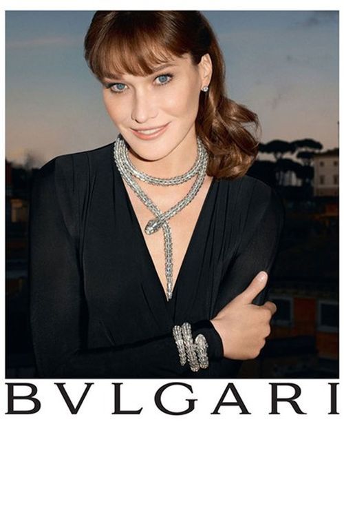 H επιστροφή της Carla Bruni στο modelling