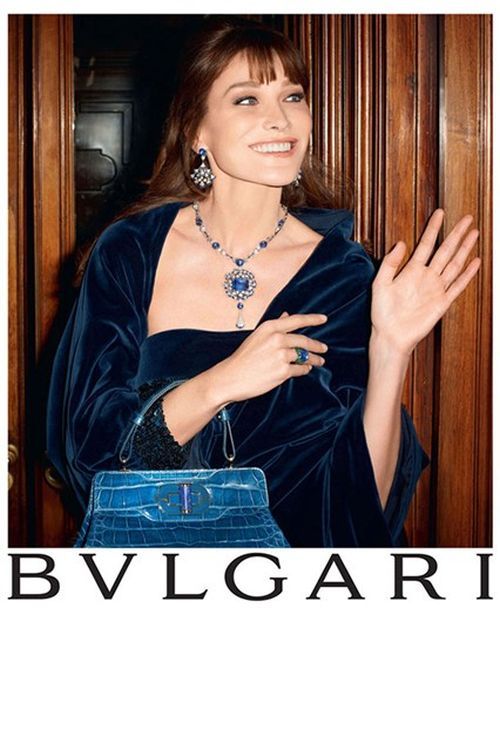 H επιστροφή της Carla Bruni στο modelling