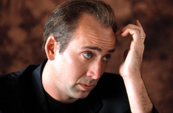 O Nicolas Cage έβαλε μαλλιά! (φωτό)