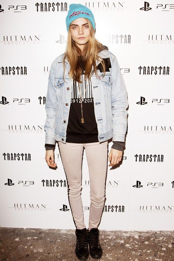 H Cara Delevigne έγινε 21! Κλεφτές ματιές στα καλύτερα outfits της