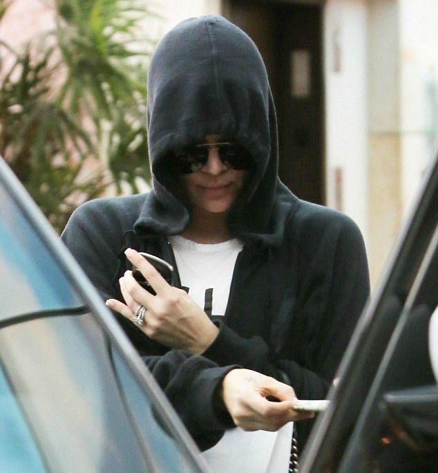 Δείτε τις πρώτες φωτογραφίες της Khloe Kardashian μετά την...εξαφάνιση του συζύγου της