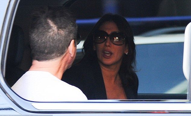 Να κι ο πρώτος τσακωμός για τον Simon Cowell ας είναι καλά οι ορμόνες της Silverman