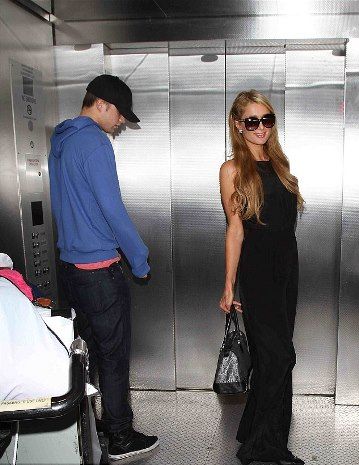 Ε κοπελιά, σου έφυγαν τα extensions! Ποια star είχε αυτό το... μικρό ατύχημα;