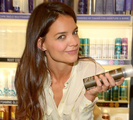 Δείτε πώς μεταμορφώθηκαν τα πόδια της Katie Holmes!