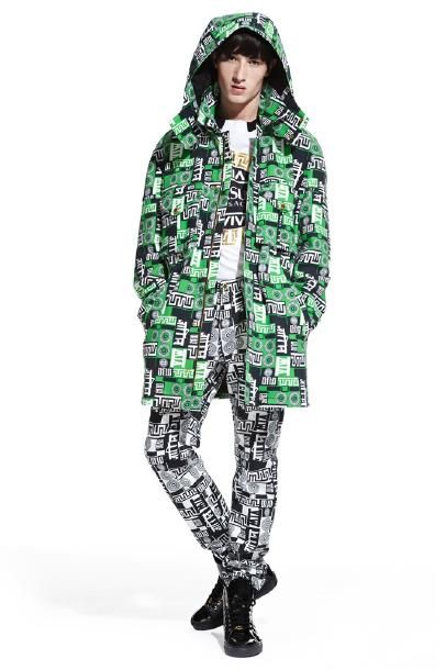 Δείτε όλα τα looks από τη συνεργασία Versace και M.I.A.