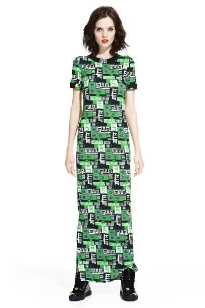 Δείτε όλα τα looks από τη συνεργασία Versace και M.I.A.