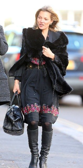 Kate Moss: Κούκλα και χωρίς ίχνος μακιγιάζ (φωτογραφίες)