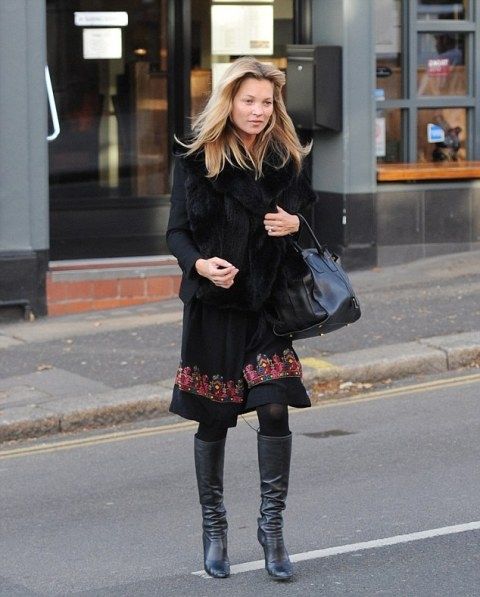 Kate Moss: Κούκλα και χωρίς ίχνος μακιγιάζ (φωτογραφίες)