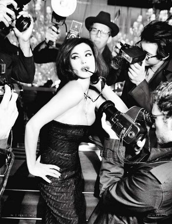 Η Monica Bellucci ολόγυμνη στο Vanity Fair!