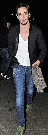 O Jonathan Rhys Meyers δεν είναι καθόλου καλά: Δείτε τις φωτογραφίες που μας ανησύχησαν