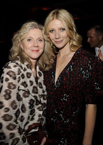 Η μαμά της Paltrow ξεσπαθώνει: «Ζηλεύουν την κόρη μου γιατί…»