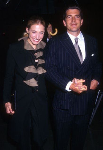 Carolyn Bessette-John F. Kennedy Jr:Ο παραμυθένιος,κρυφός γάμος του αδικοχαμένου ζευγαριού