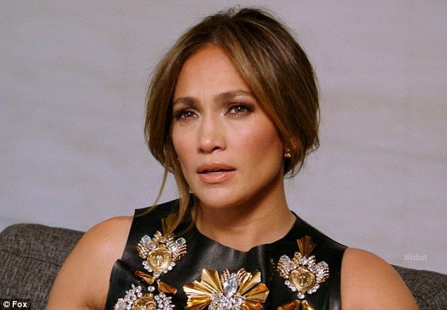 Θα τρίβετε τα μάτια σας: H JLo αποκάλυψε μια «ντροπιαστική» φωτό της από το παρελθόν!