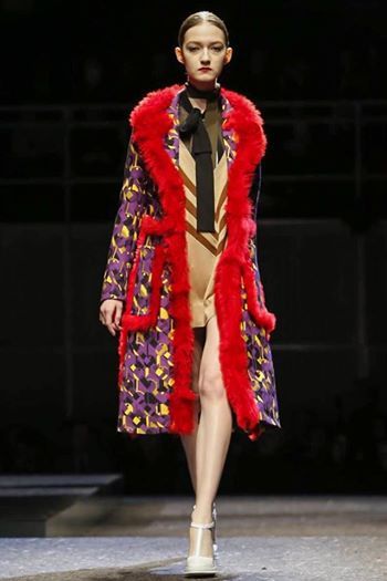 Prada Fall 2014: Μία διαφορετική οπτική πάνω στο lady chic #MFW