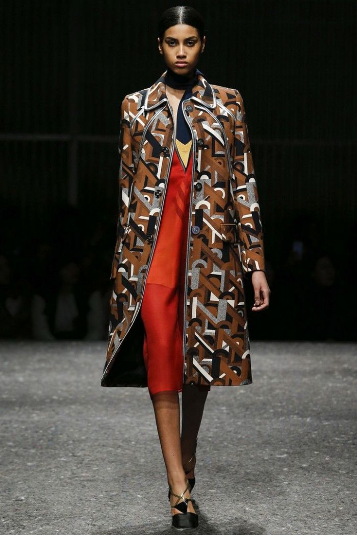 Prada Fall 2014: Μία διαφορετική οπτική πάνω στο lady chic #MFW
