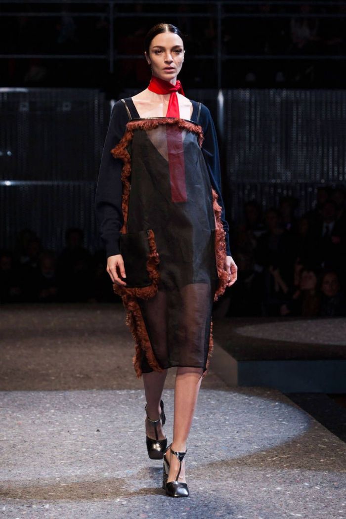 Prada Fall 2014: Μία διαφορετική οπτική πάνω στο lady chic #MFW