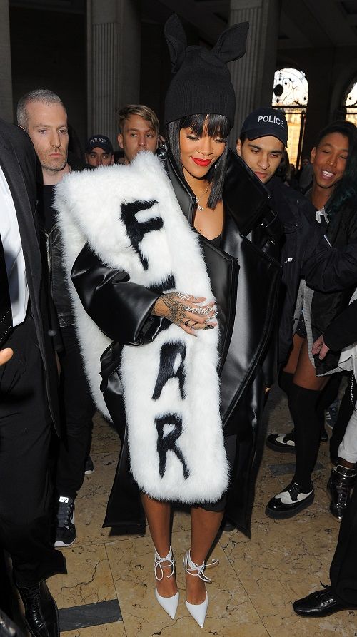 Rihanna: η hot celeb του παρισινού fashion week