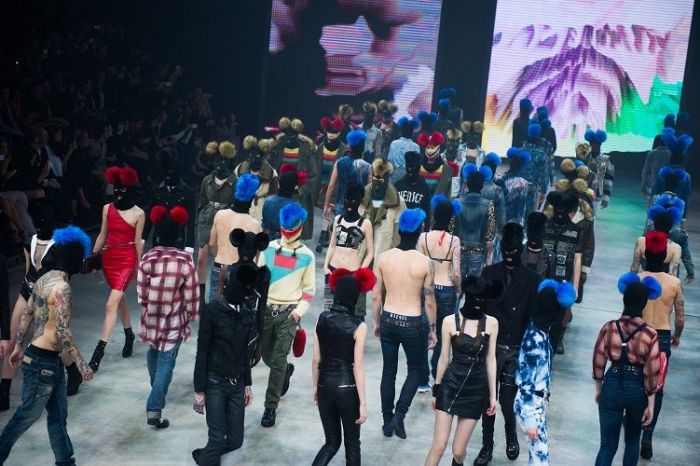 Diesel: ένα από τα μεγαλύτερα fashion show στήθηκε στη Βενετία