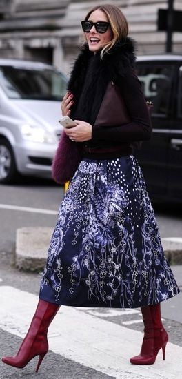 Midi skirt: Οι stars σου δείχνουν πώς να τη φορέσεις σωστά