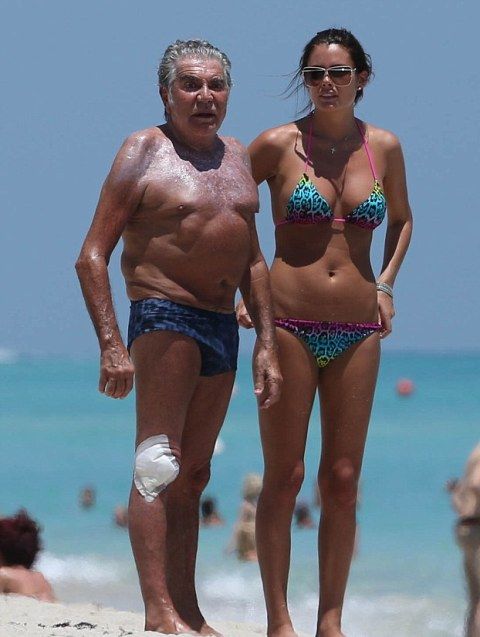 Προετοιμαστείτε να πάθετε μεγάλο σοκ: Ο Roberto Cavalli με μαγιό!