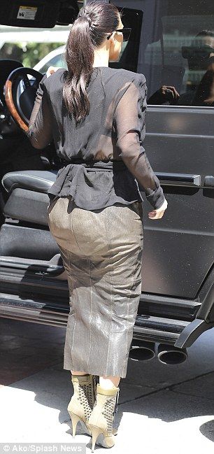 Η χειρότερη φούστα που έχει φορέσει ποτέ η Kim Kardashian